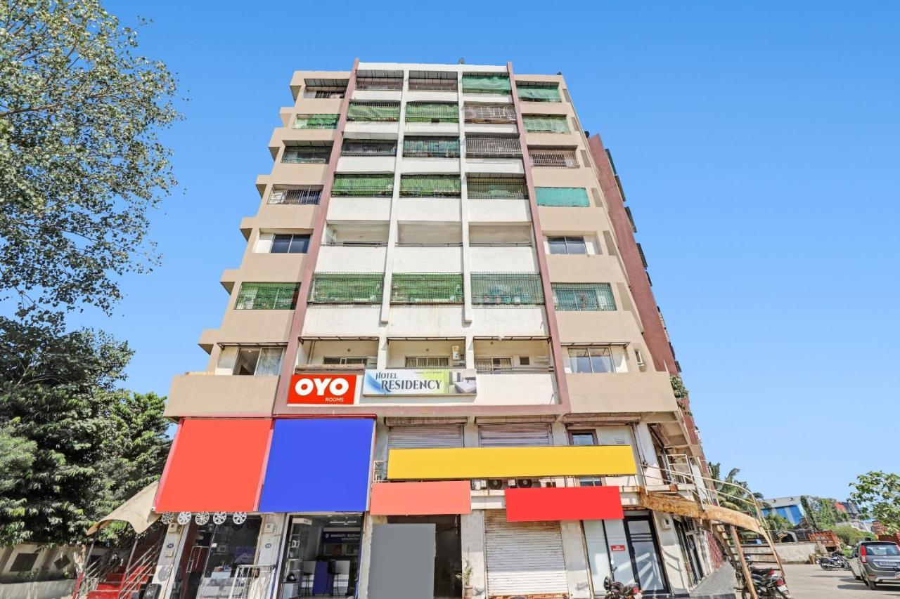 Oyo Flagship Hotel Residency Silvassa Extérieur photo